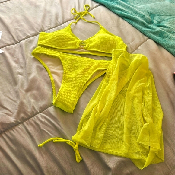 Bikini NEON yellow Size L COOL TEXTURE 3 PIECE SET - Picture 1 of 10